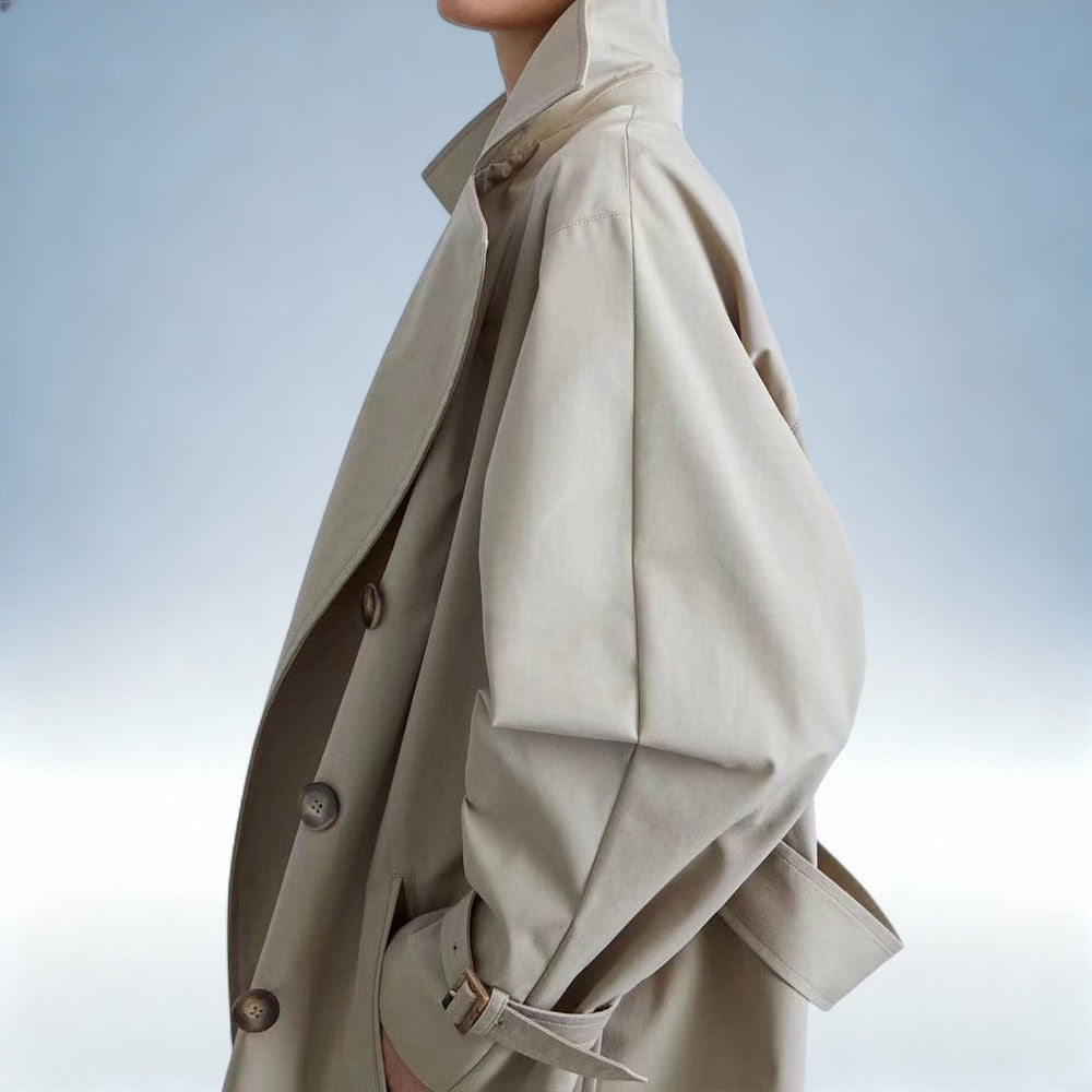 JÚLIA — Casaco Trench Coat Vintage Duplo Peito | Elegância Clássica