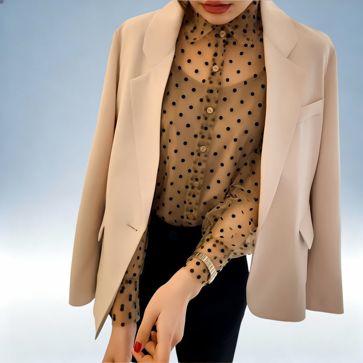 ARIANA — Camisa Clássica com Padrão de Bolas | Elegância Atemporal