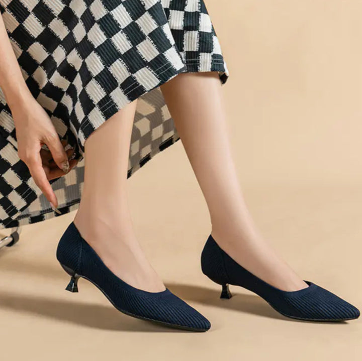 Zapatos de tacón bajo y punta puntiaguda para mujer