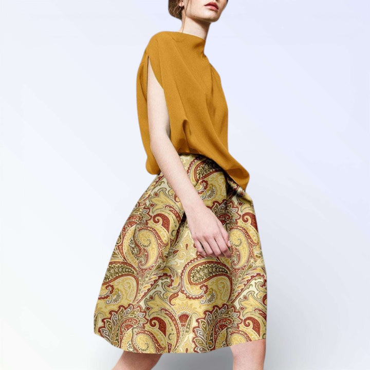 PAISLEY — CONJUNTO TOP ALTO E SAIA PLISSADA ESTAMPADA