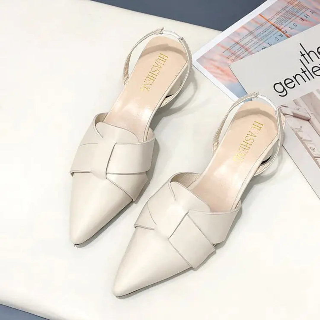 Zapatos con tiras cruzadas