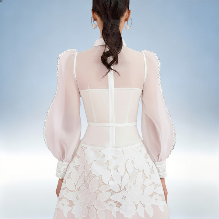 VALENTINA — Macacão Bordado Floral Branco | Elegância Romântica