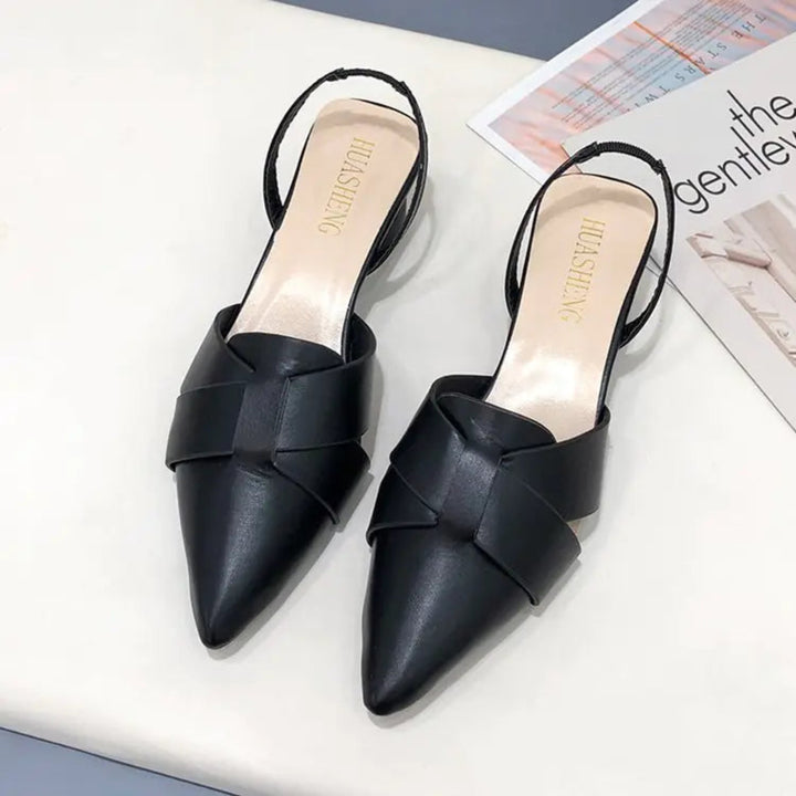 Zapatos con tiras cruzadas