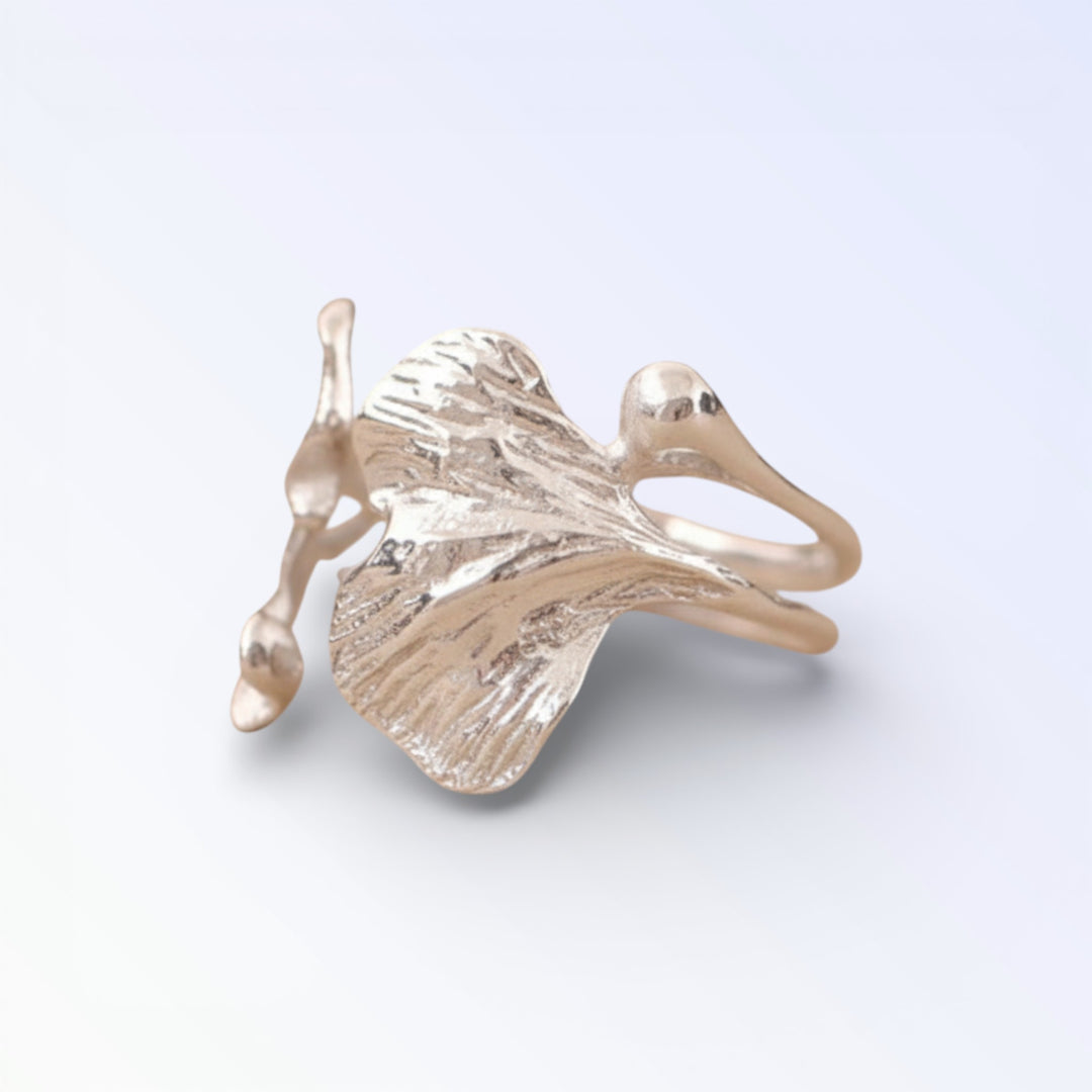 Anillo vintage de plata con flor