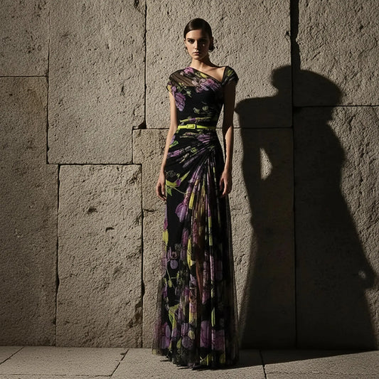 SINTRA | Vestido Maxi Assimétrico em Mesh Plissado com Cinto Neon